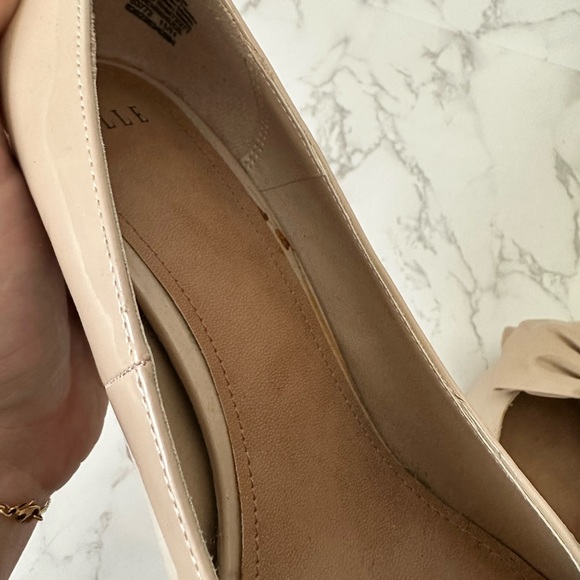 Elle | Platform Nude Bow Heels - Picture 10 of 11
